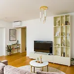 Mido Aviatie Park With Private Parking & Self Check-in * Бухарест