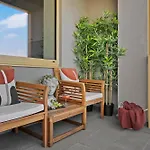 Mido Aviatie Park With Private Parking & Self Check-in Бухарест