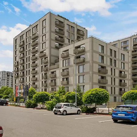 Mido Aviatie Park With Private Parking & Self Check-in *