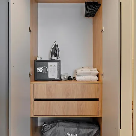 Mido Aviatie Park With Private Parking & Self Check-in Appartamento *