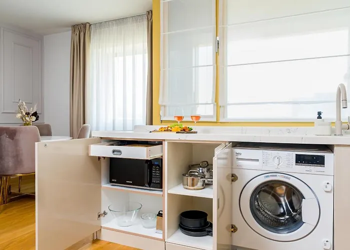 Mido Aviatie Park With Private Parking & Self Check-in