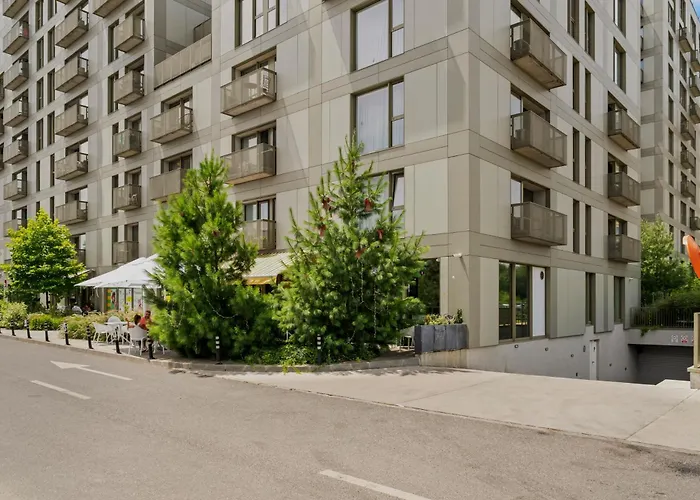 Mido Aviatie Park With Private Parking & Self Check-in *