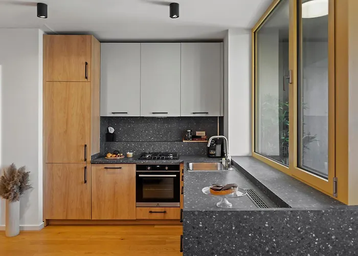 Mido Aviatie Park With Private Parking & Self Check-in