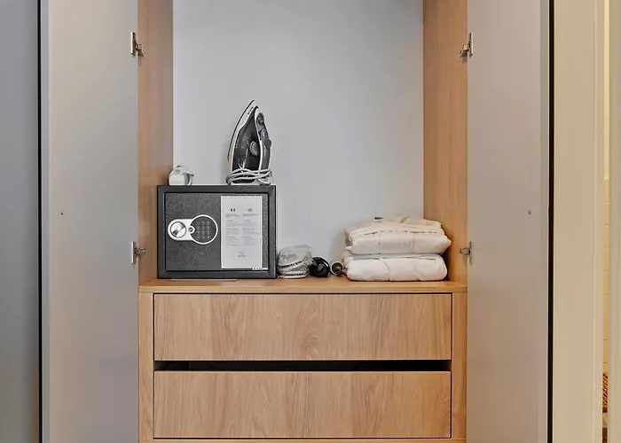 Mido Aviatie Park With Private Parking & Self Check-in Appartement *