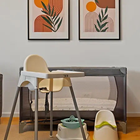 Mido Aviatie Park With Private Parking & Self Check-in Бухарест